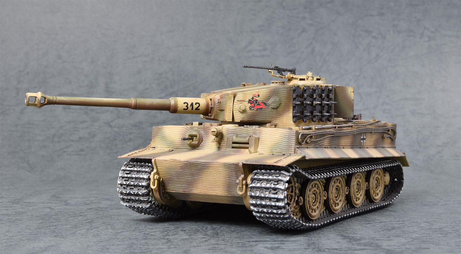 1/16 タミヤ 戦車プラモデル ドイツ重戦車タイガーI 初期生産型 - wakasa-g.co.jp